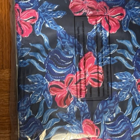 NWT Lilly Pulitzer Hanging Garment Bag Low Tide Navy Its Ofishell - Picture 7 of 9